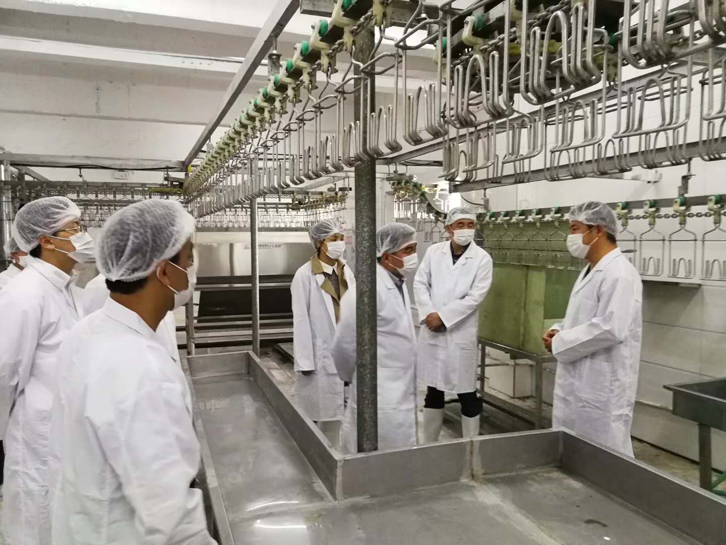 图3.兴文天养极食食品发展有限公司生产车间交流现场